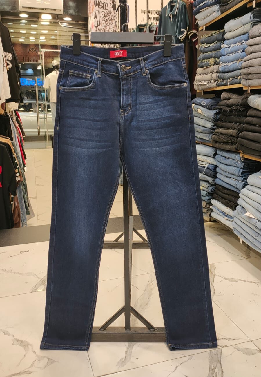 Dark-Blue Levi's ( Front )